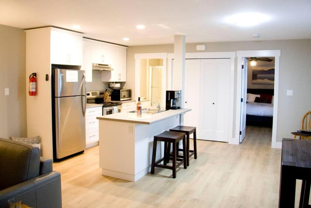 M&M'S Maple Bay Mountain Guesthouse - Licensed Duncan Exteriör bild
