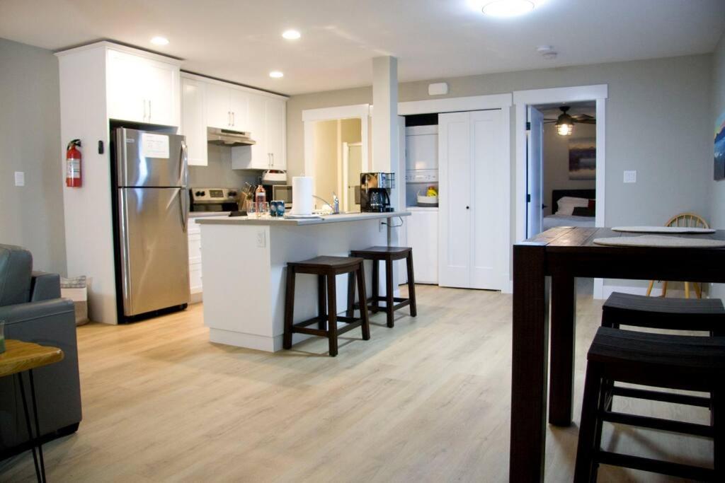 M&M'S Maple Bay Mountain Guesthouse - Licensed Duncan Exteriör bild