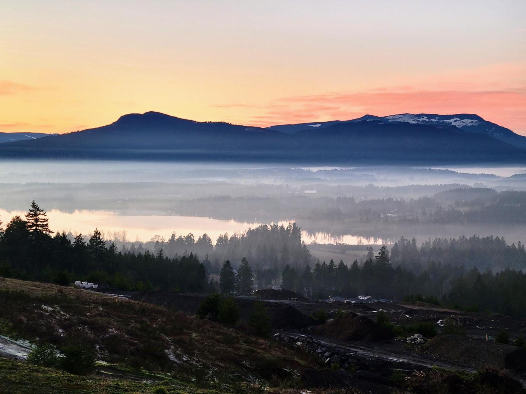 M&M'S Maple Bay Mountain Guesthouse - Licensed Duncan Exteriör bild